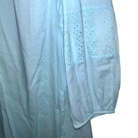 LANE BRYANT | NWT BLUE EYELET KEYHOLE NECK BLOUSE - Picture 5 of 9